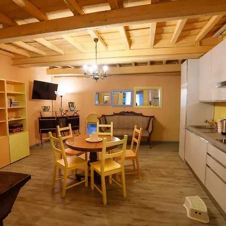 Апартаменты Old Town Luxury Loft